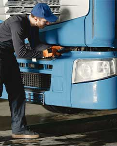 Expert Truck Engine Diagnostics & Reliable Repair in Arizona